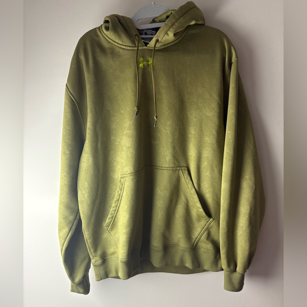 Under Armour Men's Hoodie in Olive